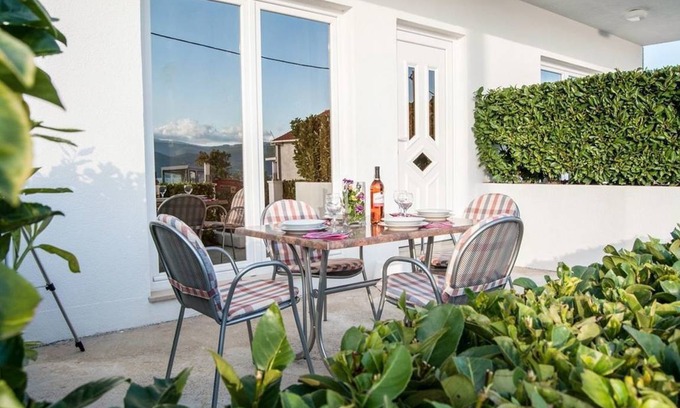 Komarna Apartment | 52 m² Apartment ∙ 2 bedrooms ∙ 6 guests