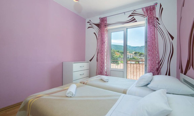 Island Hvar Apartment | 55 m² Apartment ∙ 2 bedrooms ∙ 4 guests