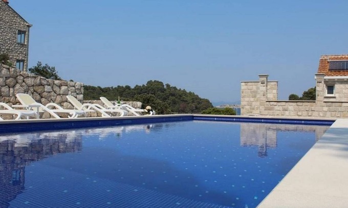 Pomena Apartment | 56 m² Apartment ∙ 2 bedrooms ∙ 4 guests