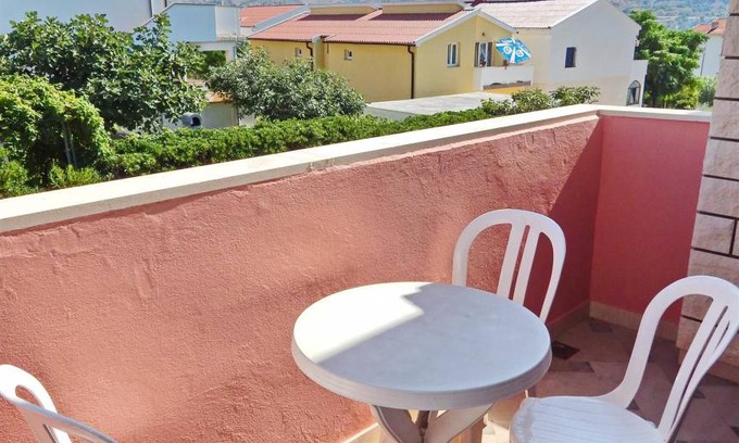 Pag Apartment | 60 m² Apartment ∙ 2 bedrooms ∙ 4 guests