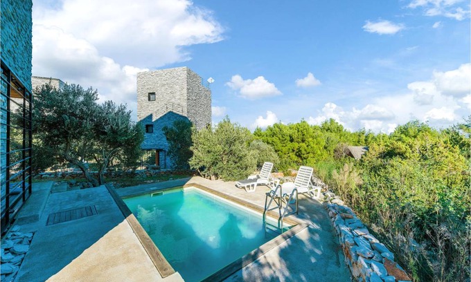 Dragove House | 61 m² House ∙ 2 bedrooms ∙ 4 guests