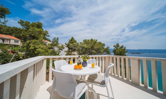 Lumbarda Apartment | 62 m² Apartment ∙ 3 bedrooms ∙ 5 guests