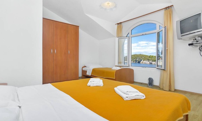 Pokrivenik Apartment | 62 m² Apartment ∙ 2 bedrooms ∙ 8 guests