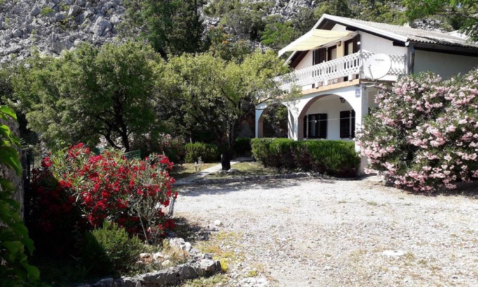 Tribanj Apartment | 65 m² Apartment ∙ 2 bedrooms ∙ 4 guests