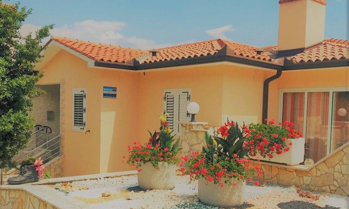 Ravni Apartment | 65 m² Apartment ∙ 2 bedrooms ∙ 4 guests