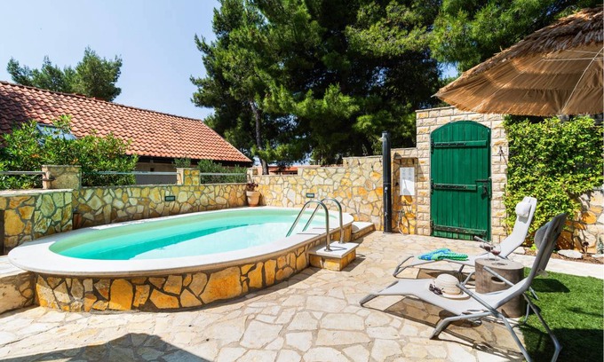 Ivan Dolac Apartment | 65 m² Apartment ∙ 2 bedrooms ∙ 4 guests