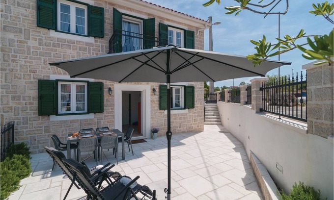 Primosten House | 66 m² House ∙ 2 bedrooms ∙ 5 guests