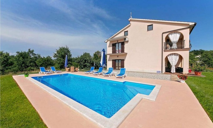 Skropeti Apartment | 70 m² Apartment ∙ 2 bedrooms ∙ 4 guests