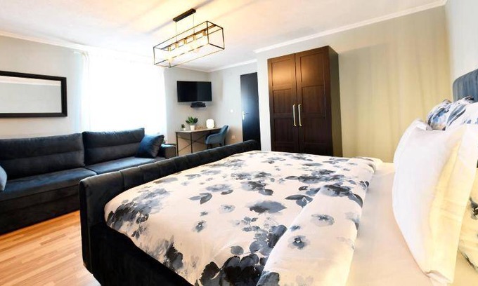 Rakovica Apartment | 70 m² Apartment ∙ 2 bedrooms ∙ 6 guests