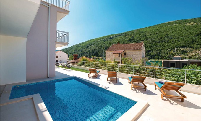 Prijevor Apartment | 70 m² Apartment ∙ 3 bedrooms ∙ 6 guests