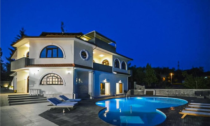 Veli Brgud House | 700 m² House ∙ 5 bedrooms ∙ 12 guests