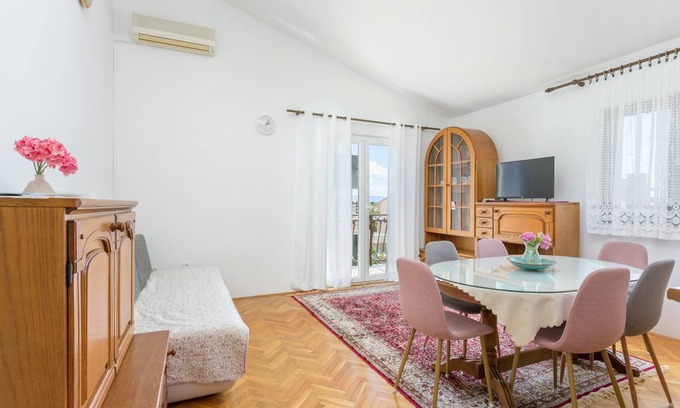 Podstrana Apartment | 77 m² Apartment ∙ 3 bedrooms ∙ 8 guests