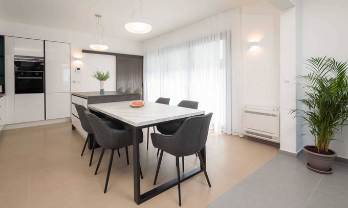 Podstrana Apartment | 80 m² Apartment ∙ 2 bedrooms ∙ 4 guests