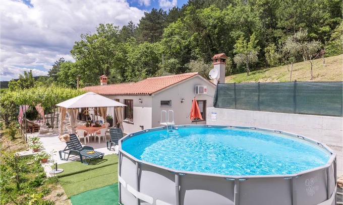 Kostrcani House | 81 m² House ∙ 2 bedrooms ∙ 6 guests