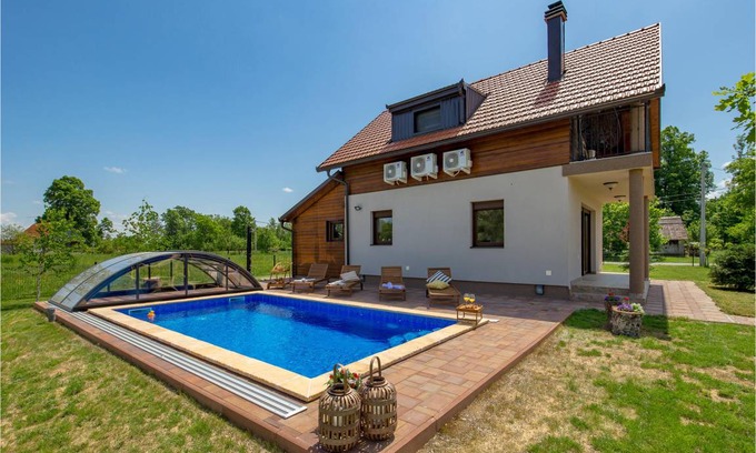 Gospic House | 81 m² House ∙ 2 bedrooms ∙ 6 guests
