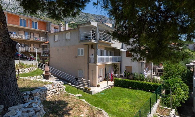 Stanici Apartment | 84 m² Apartment ∙ 3 bedrooms ∙ 6 guests
