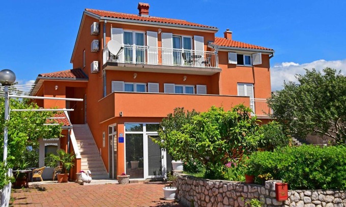 Novi Vinodolski Apartment | 85 m² Apartment ∙ 3 bedrooms ∙ 5 guests