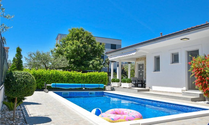 Kastel Novi House | 85 m² House ∙ 2 bedrooms ∙ 4 guests