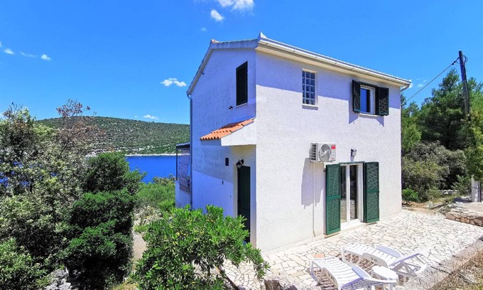 Veliki Drvenik House | 85 m² House ∙ 2 bedrooms ∙ 6 guests