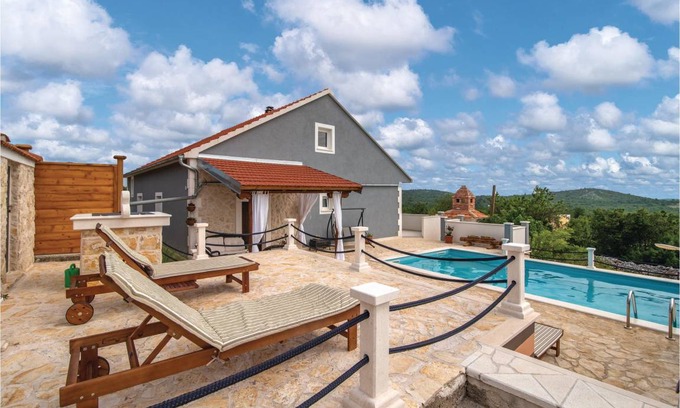 Marina House | 85 m² House ∙ 3 bedrooms ∙ 8 guests
