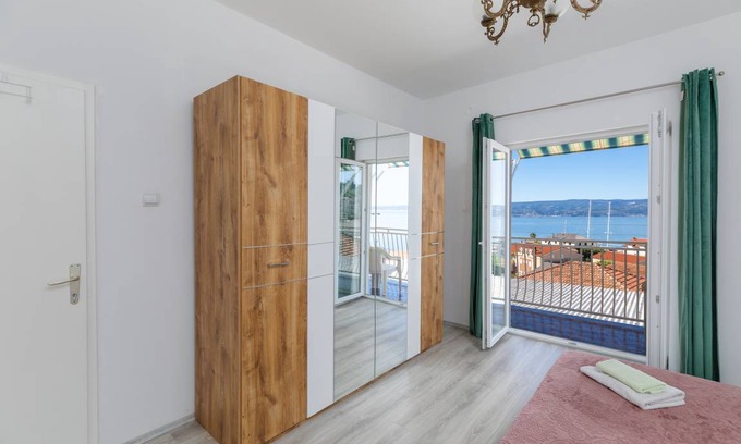 Jesenice Apartment | 86 m² Apartment ∙ 3 bedrooms ∙ 8 guests