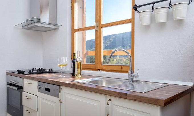 Pitve House | 88 m² House ∙ 3 bedrooms ∙ 10 guests