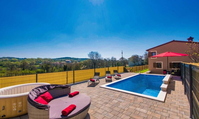 Karojba Other | 90 m² Accommodation ∙ 2 bedrooms ∙ 5 guests