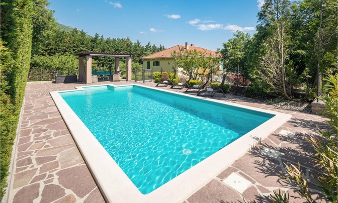 Buzet Apartment | 90 m² Apartment ∙ 2 bedrooms ∙ 4 guests