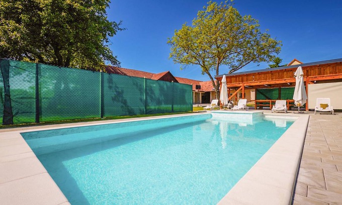 Ivanska House | 90 m² House ∙ 3 bedrooms ∙ 7 guests