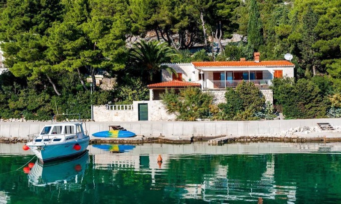 Klek House | 90 m² House ∙ 3 bedrooms ∙ 6 guests