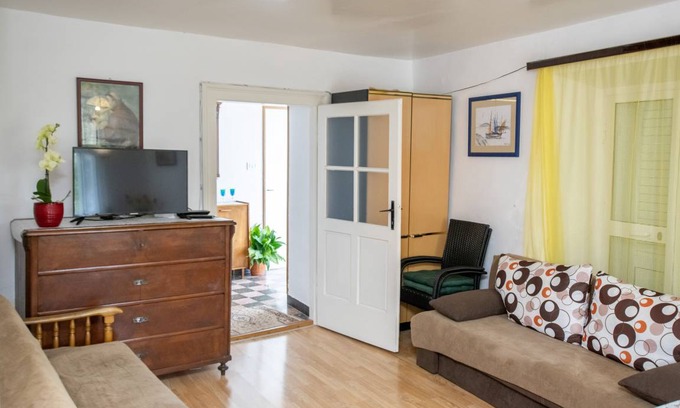 Trsteno House | 92 m² House ∙ 3 bedrooms ∙ 6 guests