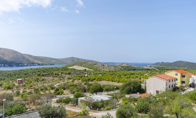 Grebastica Apartment | 95 m² Apartment ∙ 3 bedrooms ∙ 6 guests