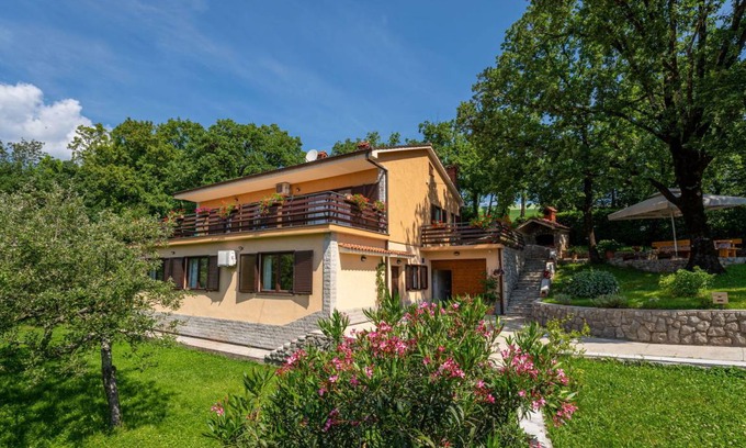 Mihotici Apartment | 97 m² Apartment ∙ 2 bedrooms ∙ 5 guests