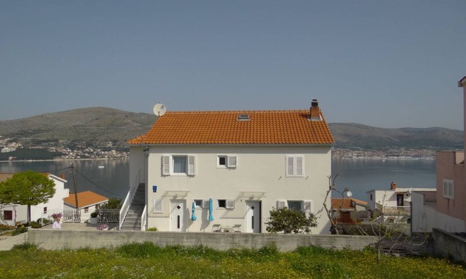 Okrug Donji Apartment | Apartment ∙ 2 guests