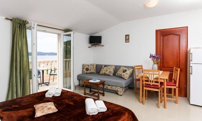 Lopud Island Apartment | Apartment Ana Lopud with balcony