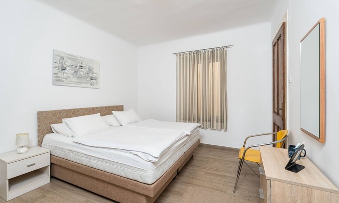 Gruz Apartment | Apartment Family Tokić - One Bedroom Apartment with Terrace
