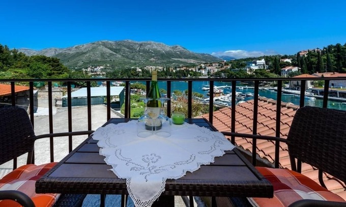 Cavtat Apartment | Apartment in Cavtat with Seaview, Balcony, Air condition, WIFI (3686-2)