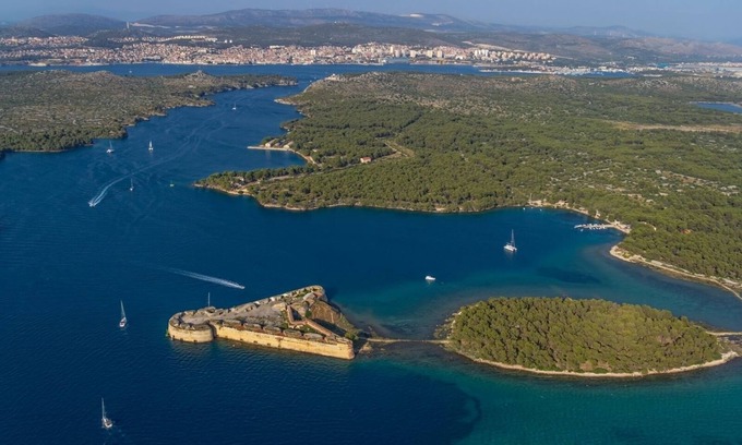 Grebastica Apartment | Apartment in Grebaštica with Seaview, Balcony, Air condition, WIFI (3571-3)