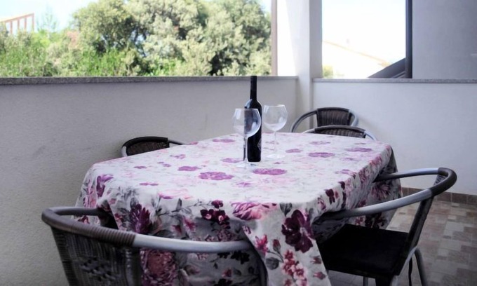 Ugljan Apartment | Apartment Ivor in Ugljan/Ugljan - 6 persons, 2 bedrooms