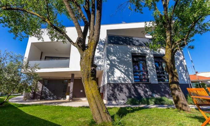 Stinjan Apartment | Apartment Karlo