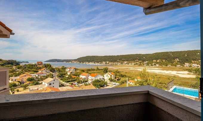 Rab Town Apartment | Apartment Lapida A4 with Sea View and Pool