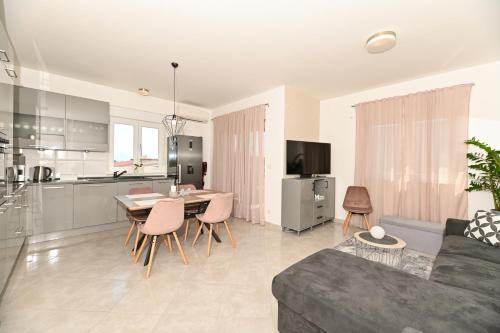 Seget Donji Apartment | Apartment Marko