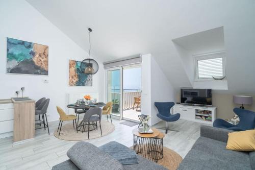 Gorica Apartment | Apartment MarLo with nice views on the Adriatic!
