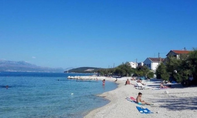 Slatine Apartment | Apartment Mihovilovic - 50 m from beach: A1(4) - Slatine, Island Ciovo, Croatia