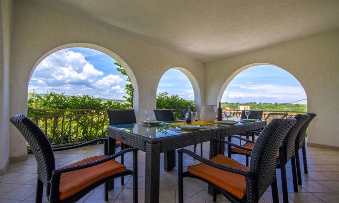 Okrug Gornji Apartment | Apartment Piveta (24451-A1) - Okrug Gornji (Ciovo)