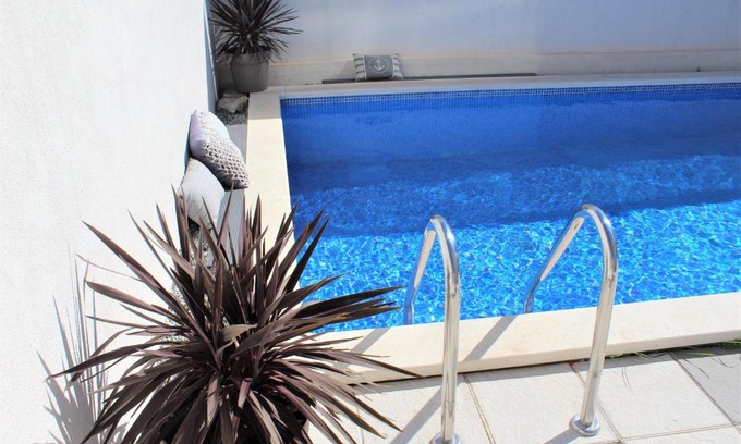 Trogir Apartment | Apartment Poppy with pool and bikes