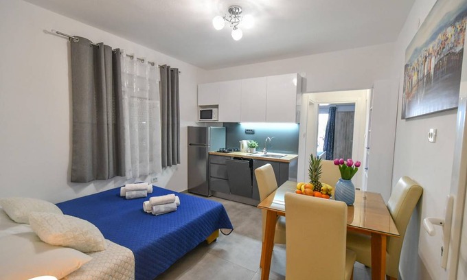 Gradac Apartment | Apartment Robert