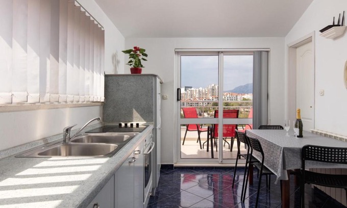 Znjan Apartment | Apartment Sea View