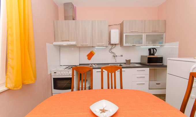 Cove Tri Zala (Zrnovo) Apartment | Apartment Town View