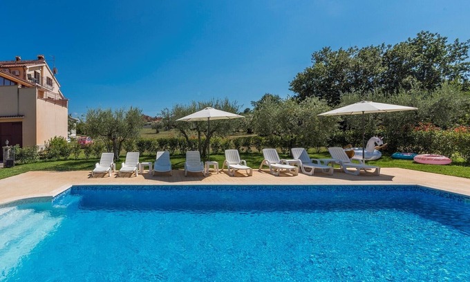 Stranici kod Nove Vasi Apartment | Apartment Vetrina A1 with Shared Pool